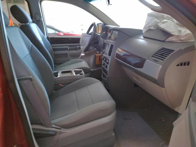 Photo 4 VIN: 2A4RR5D1XAR170154 - CHRYSLER TOWN & COU 