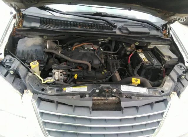 Photo 9 VIN: 2A4RR5D1XAR176181 - CHRYSLER TOWN & COUNTRY 