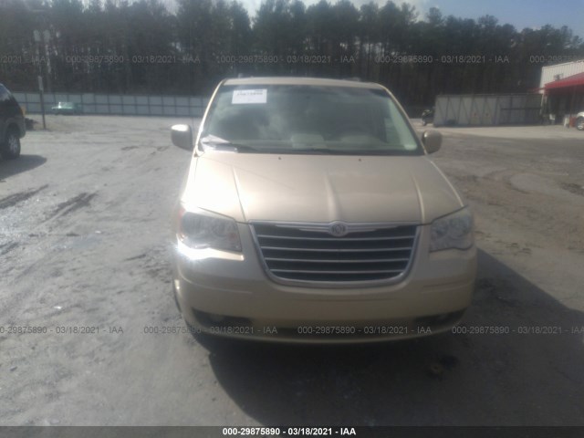 Photo 5 VIN: 2A4RR5D1XAR178738 - CHRYSLER TOWN & COUNTRY 