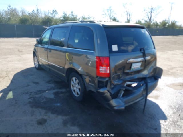 Photo 2 VIN: 2A4RR5D1XAR194891 - CHRYSLER TOWN & COUNTRY 