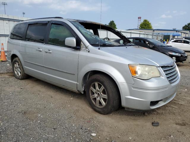 Photo 3 VIN: 2A4RR5D1XAR230479 - CHRYSLER MINIVAN 