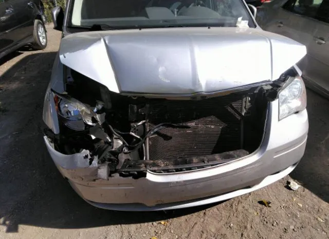 Photo 5 VIN: 2A4RR5D1XAR230501 - CHRYSLER TOWN & COUNTRY 