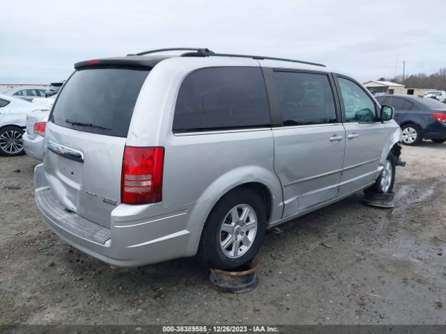 Photo 3 VIN: 2A4RR5D1XAR249520 - CHRYSLER TOWN & COUNTRY 