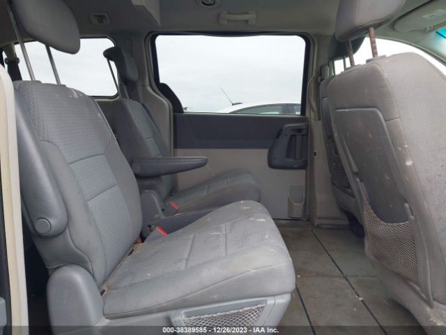 Photo 7 VIN: 2A4RR5D1XAR249520 - CHRYSLER TOWN & COUNTRY 