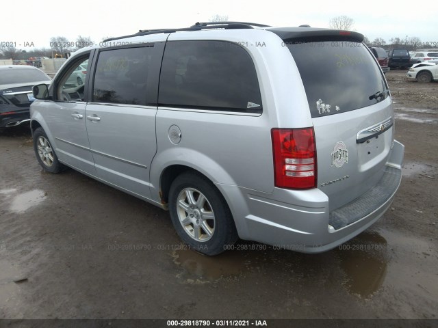 Photo 2 VIN: 2A4RR5D1XAR250330 - CHRYSLER TOWN & COUNTRY 