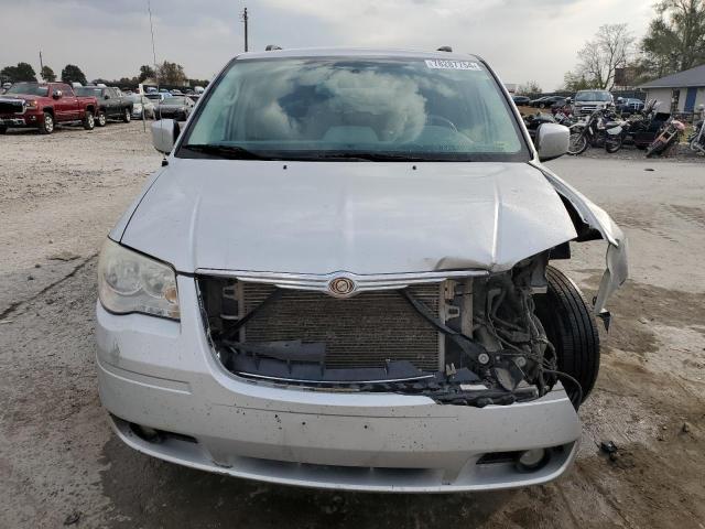 Photo 4 VIN: 2A4RR5D1XAR310722 - CHRYSLER TOWN & COU 