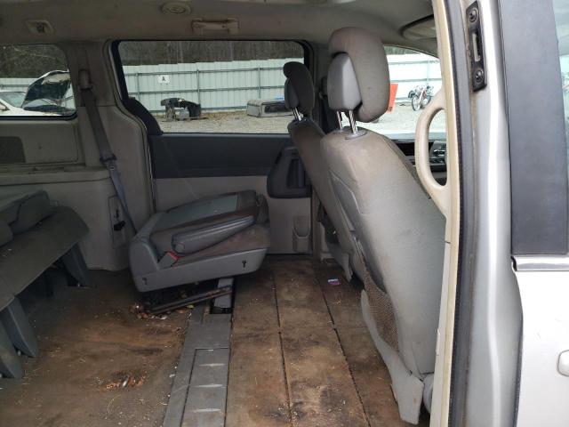 Photo 10 VIN: 2A4RR5D1XAR337578 - CHRYSLER TOWN & COU 