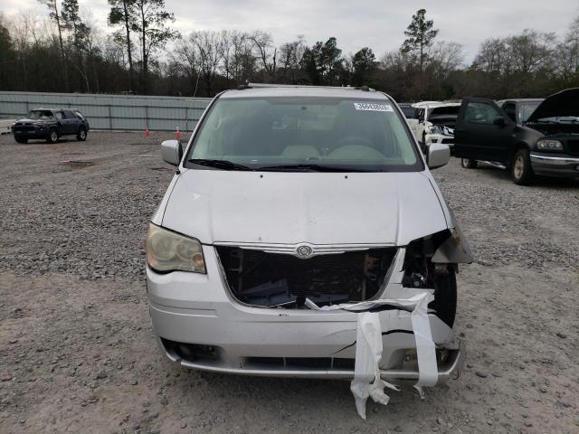 Photo 4 VIN: 2A4RR5D1XAR337578 - CHRYSLER TOWN & COU 