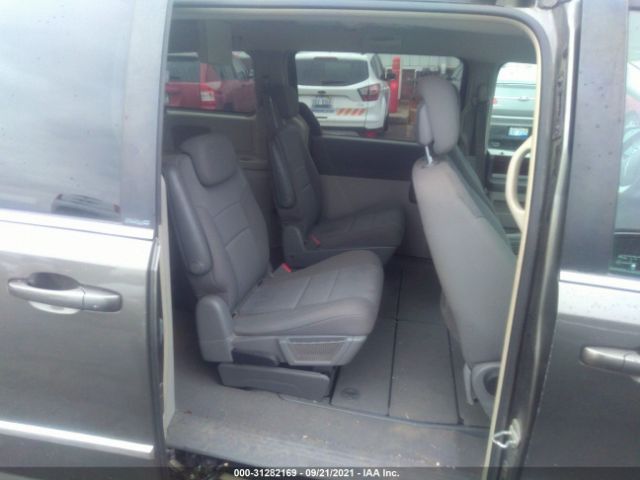 Photo 7 VIN: 2A4RR5D1XAR399403 - CHRYSLER TOWN & COUNTRY 