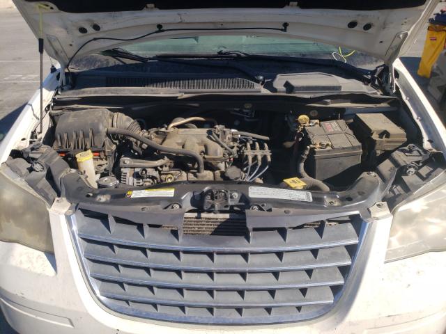 Photo 6 VIN: 2A4RR5D1XAR413249 - CHRYSLER TOWN &AMP COU 