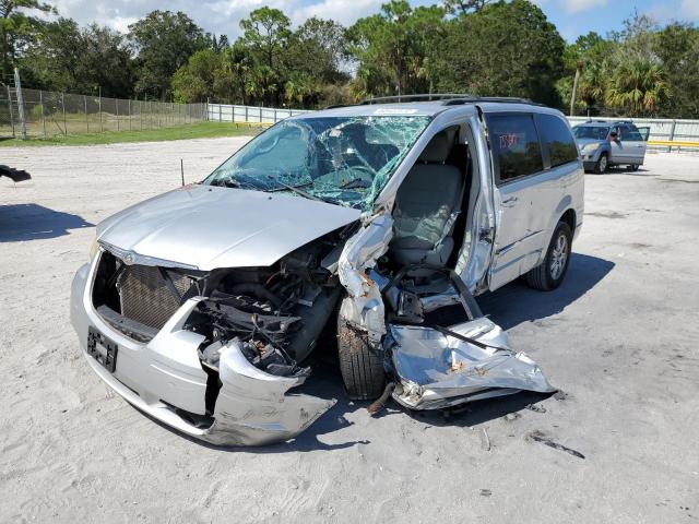 Photo 9 VIN: 2A4RR5D1XAR422033 - CHRYSLER TOWN & COU 