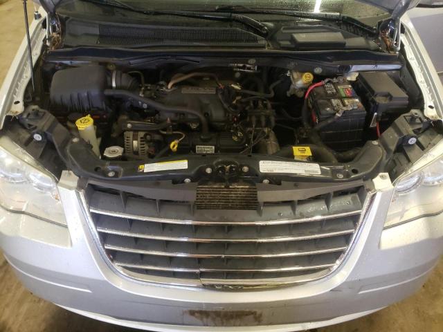 Photo 11 VIN: 2A4RR5D1XAR427975 - CHRYSLER TOWN & COU 