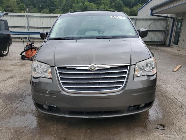 Photo 4 VIN: 2A4RR5D1XAR449281 - CHRYSLER TOWN & COU 