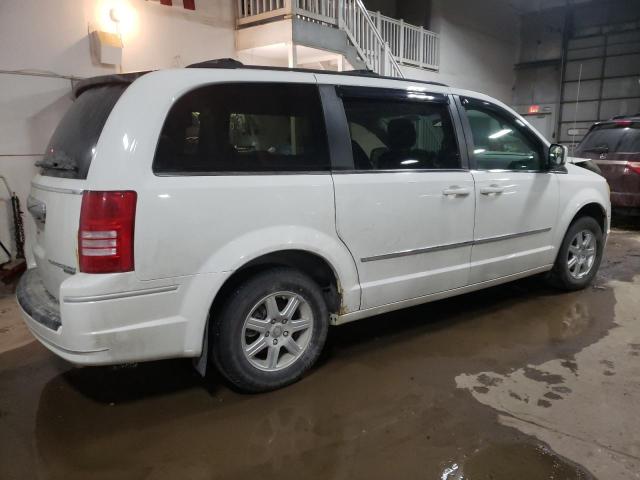 Photo 2 VIN: 2A4RR5D1XAR460877 - CHRYSLER TOWN & COU 