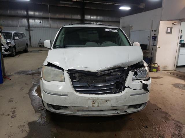 Photo 4 VIN: 2A4RR5D1XAR460877 - CHRYSLER TOWN & COU 