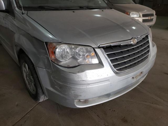 Photo 8 VIN: 2A4RR5D1XAR492857 - CHRYSLER TOWN &AMP COU 