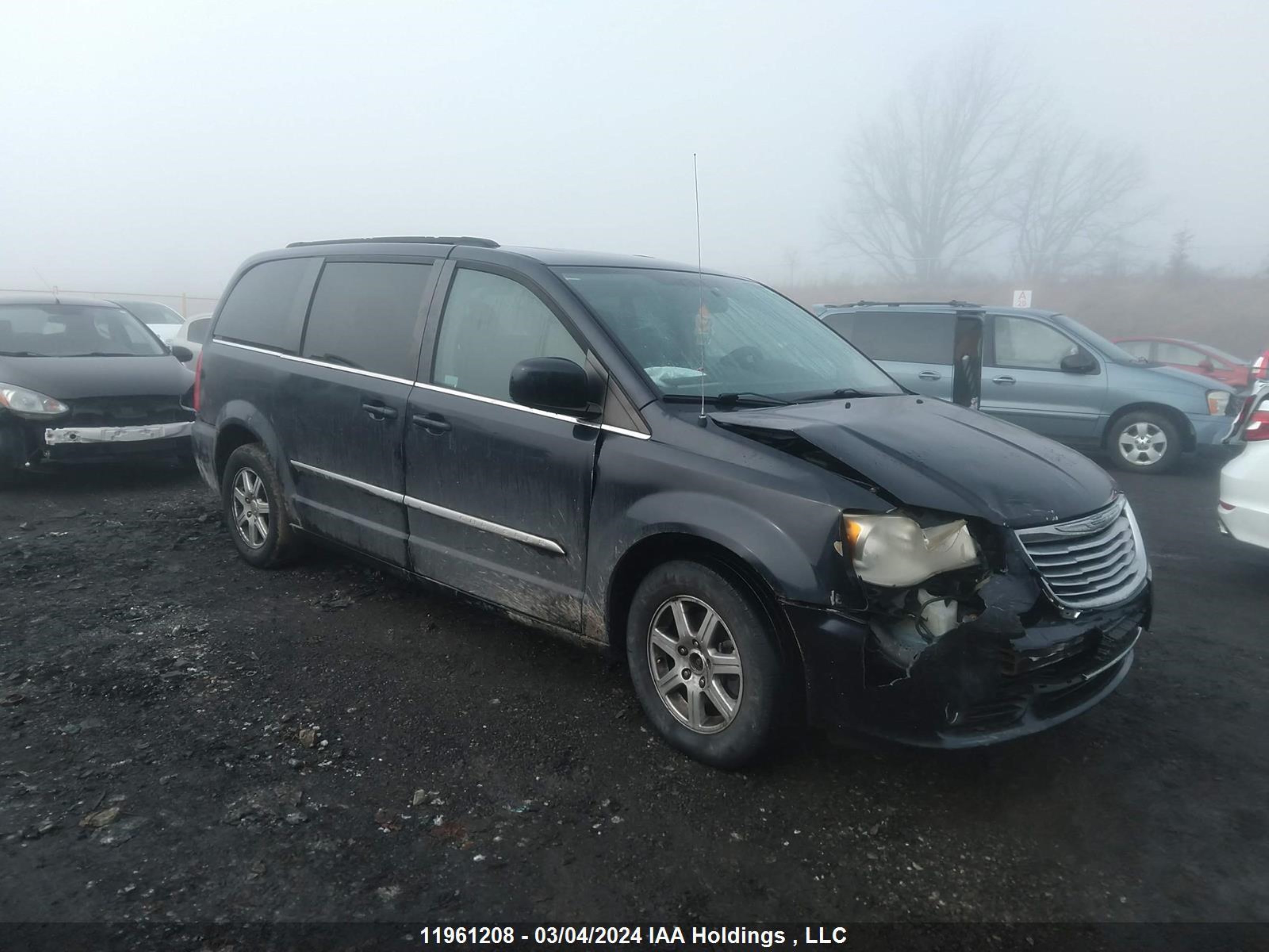 Photo 0 VIN: 2A4RR5DG0BR643341 - CHRYSLER TOWN & COUNTRY 