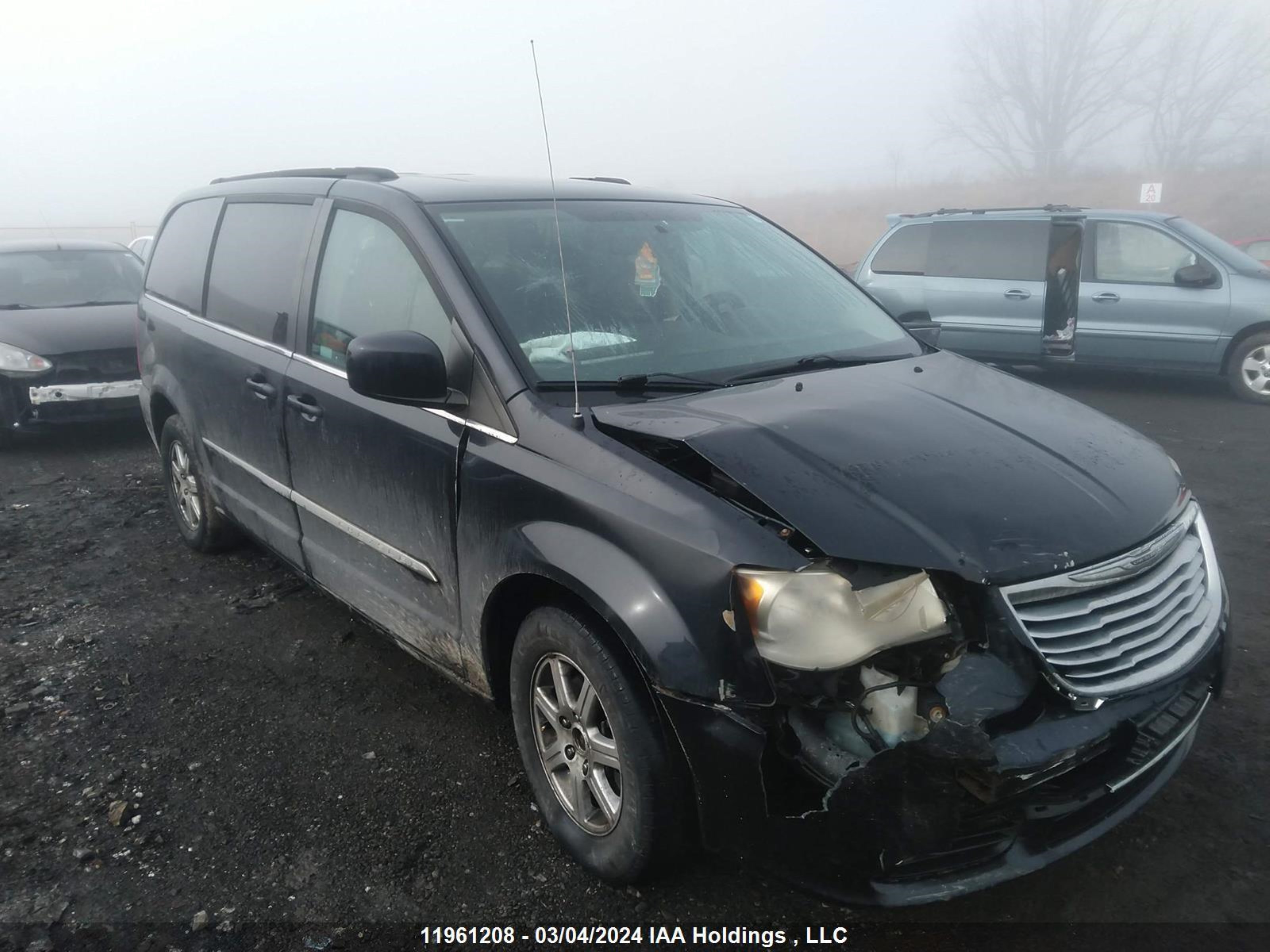 Photo 5 VIN: 2A4RR5DG0BR643341 - CHRYSLER TOWN & COUNTRY 