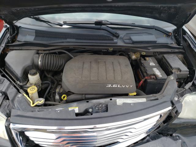 Photo 6 VIN: 2A4RR5DG0BR687680 - CHRYSLER TOWN &AMP COU 