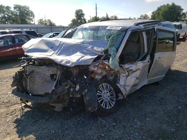 Photo 1 VIN: 2A4RR5DG0BR701772 - CHRYSLER TOWN & COU 