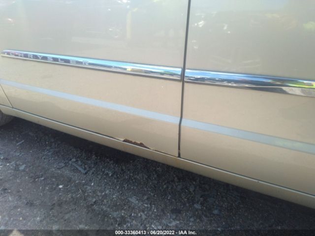 Photo 5 VIN: 2A4RR5DG0BR754231 - CHRYSLER TOWN & COUNTRY 