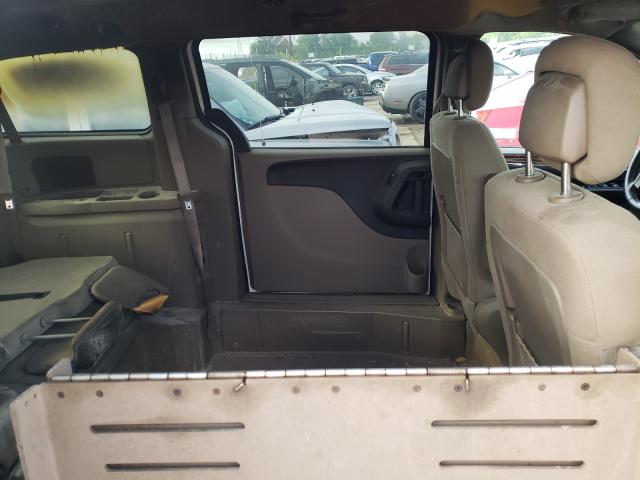 Photo 5 VIN: 2A4RR5DG0BR766217 - CHRYSLER TOWN & COU 