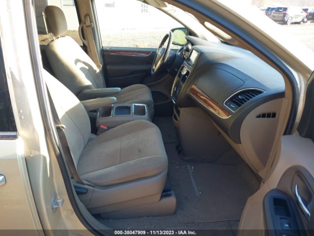 Photo 4 VIN: 2A4RR5DG1BR605178 - CHRYSLER TOWN & COUNTRY 