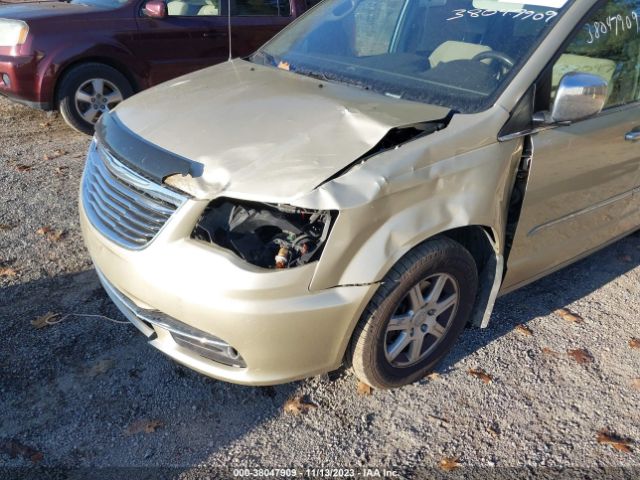 Photo 5 VIN: 2A4RR5DG1BR605178 - CHRYSLER TOWN & COUNTRY 