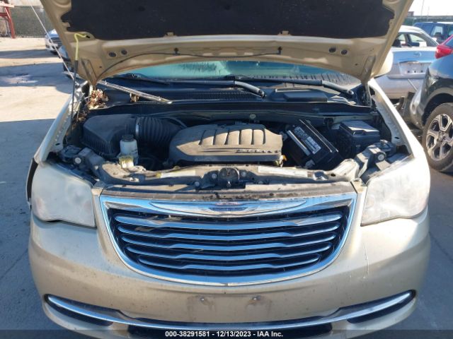 Photo 9 VIN: 2A4RR5DG1BR607173 - CHRYSLER TOWN & COUNTRY 