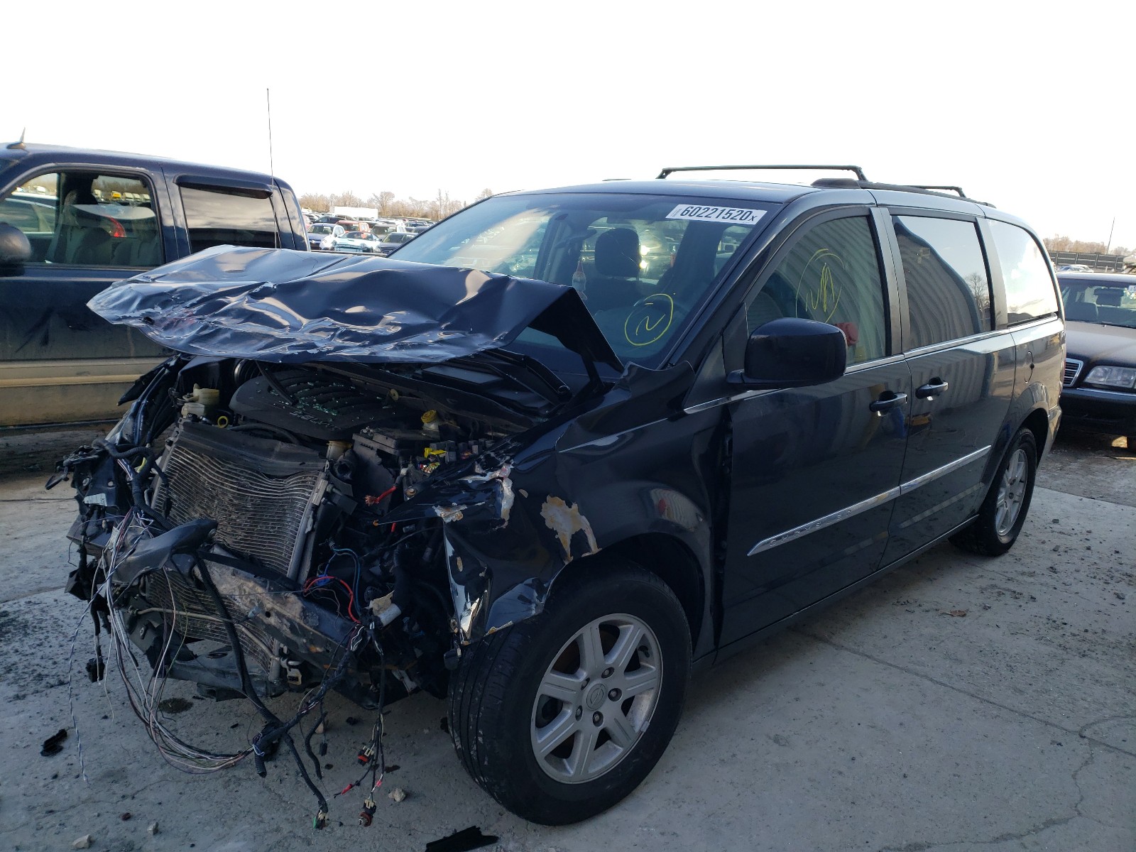 Photo 1 VIN: 2A4RR5DG1BR625222 - CHRYSLER TOWN &AMP COU 