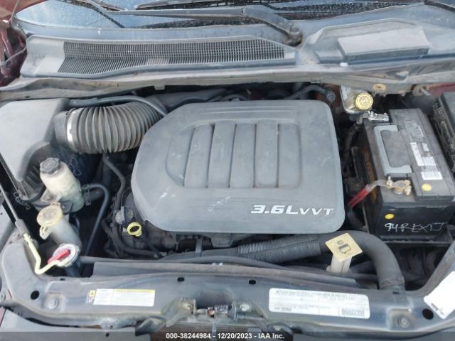 Photo 9 VIN: 2A4RR5DG1BR747515 - CHRYSLER TOWN & COUNTRY 