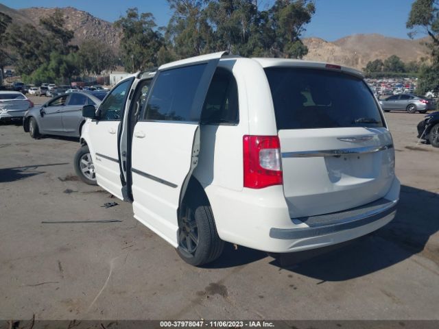 Photo 2 VIN: 2A4RR5DG2BR615301 - CHRYSLER TOWN & COUNTRY 