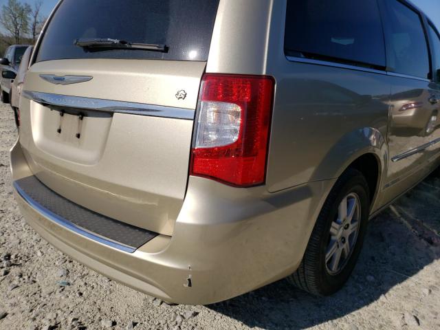 Photo 8 VIN: 2A4RR5DG2BR674879 - CHRYSLER TOWN &AMP COU 