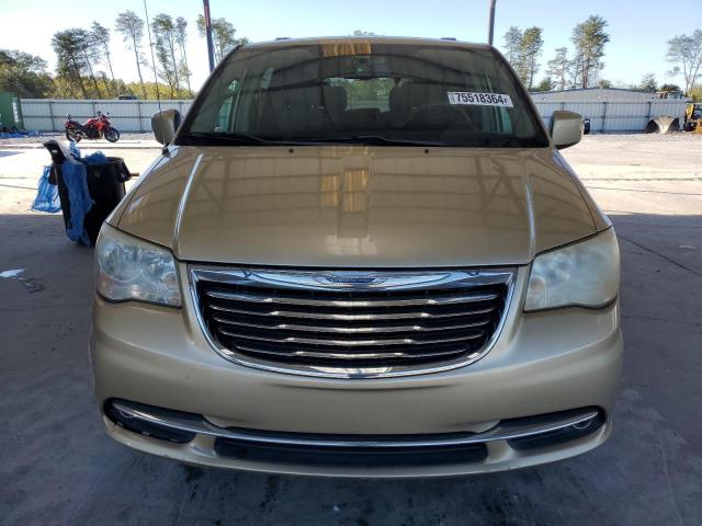 Photo 4 VIN: 2A4RR5DG2BR694484 - CHRYSLER TOWN & COU 