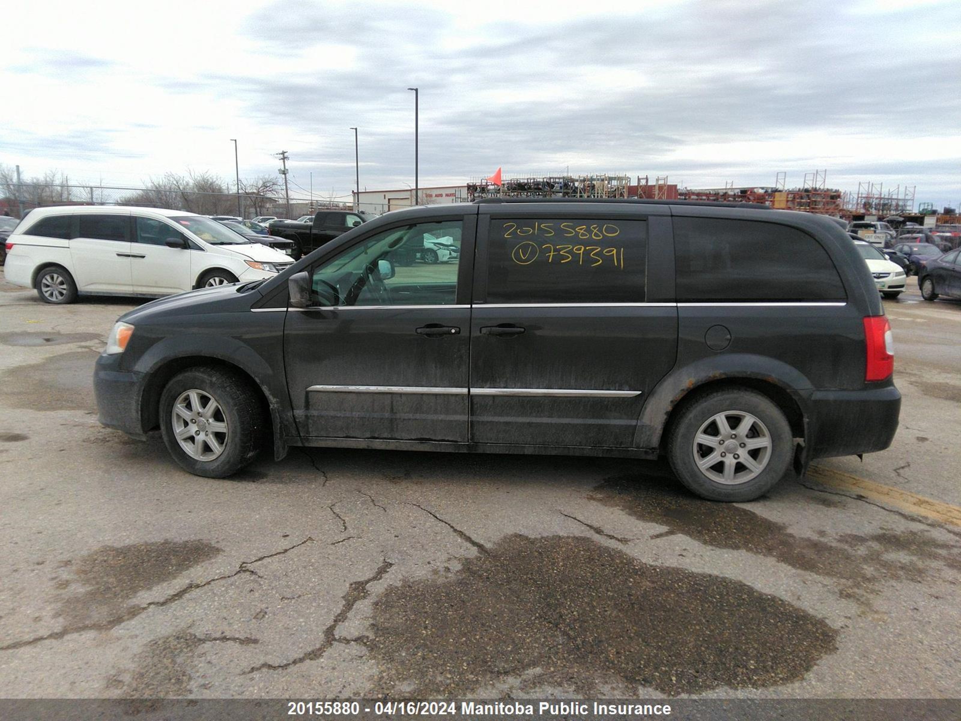 Photo 13 VIN: 2A4RR5DG2BR739391 - CHRYSLER TOWN & COUNTRY 