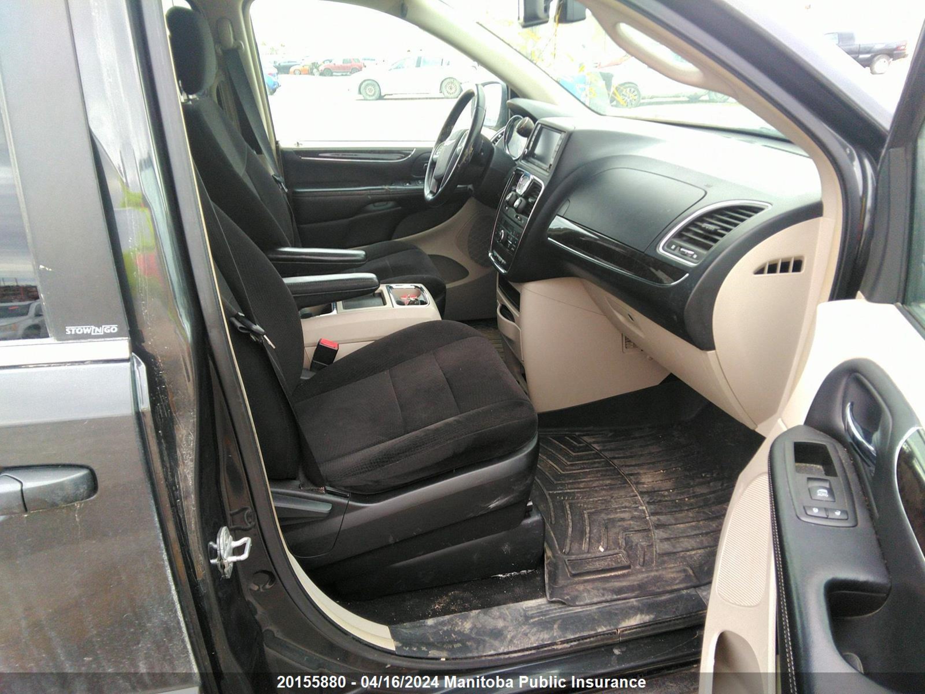 Photo 4 VIN: 2A4RR5DG2BR739391 - CHRYSLER TOWN & COUNTRY 