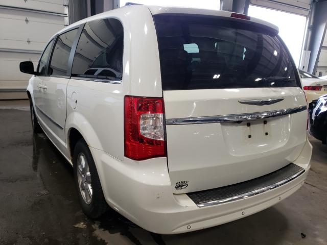 Photo 2 VIN: 2A4RR5DG2BR747409 - CHRYSLER TOWN &AMP COU 