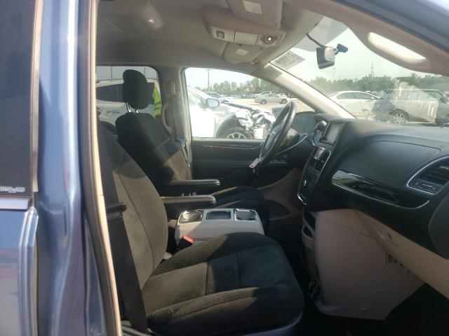 Photo 4 VIN: 2A4RR5DG2BR785397 - CHRYSLER TOWN &AMP COU 