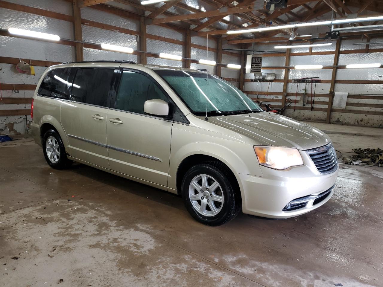 Photo 3 VIN: 2A4RR5DG2BR797811 - CHRYSLER TOWN & COUNTRY 