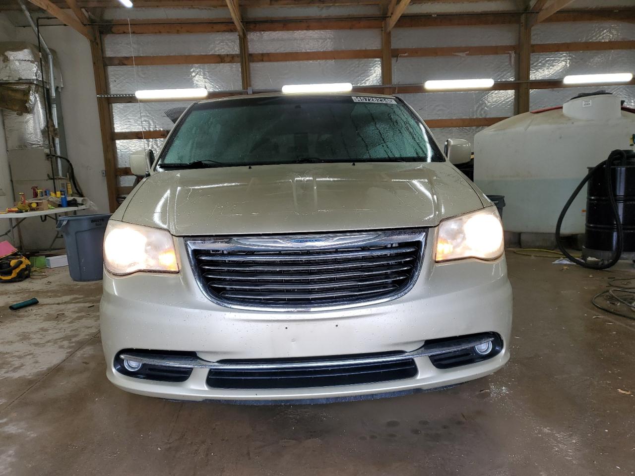 Photo 4 VIN: 2A4RR5DG2BR797811 - CHRYSLER TOWN & COUNTRY 