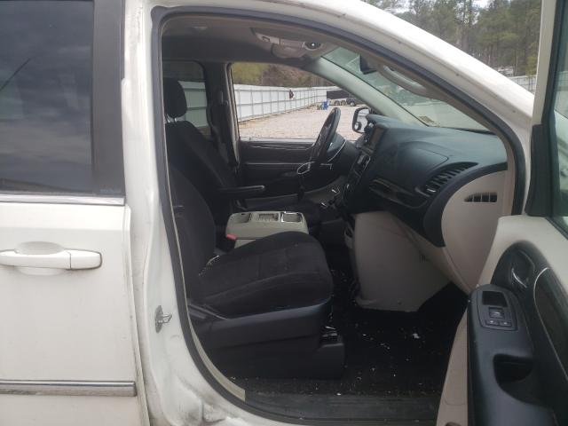 Photo 4 VIN: 2A4RR5DG3BR703399 - CHRYSLER TOWN AND C 