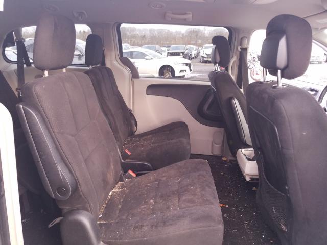 Photo 5 VIN: 2A4RR5DG3BR703449 - CHRYSLER TOWN & COU 