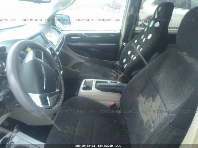 Photo 4 VIN: 2A4RR5DG3BR715925 - CHRYSLER TOWN & COUNTRY 