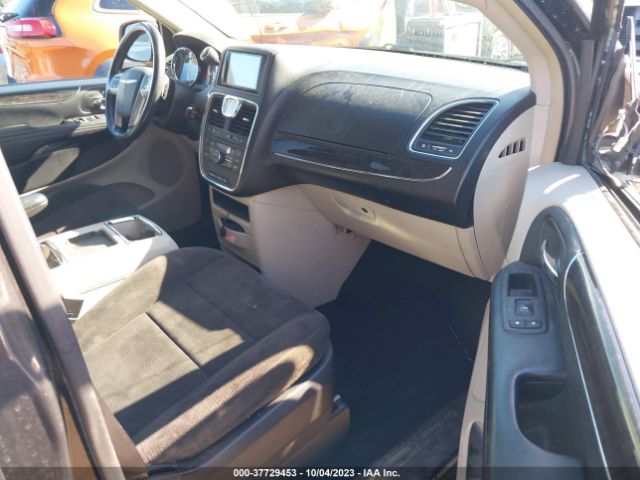 Photo 4 VIN: 2A4RR5DG3BR775249 - CHRYSLER TOWN & COUNTRY 