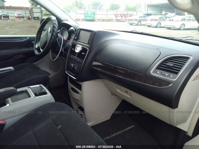 Photo 4 VIN: 2A4RR5DG4BR665164 - CHRYSLER TOWN & COUNTRY 