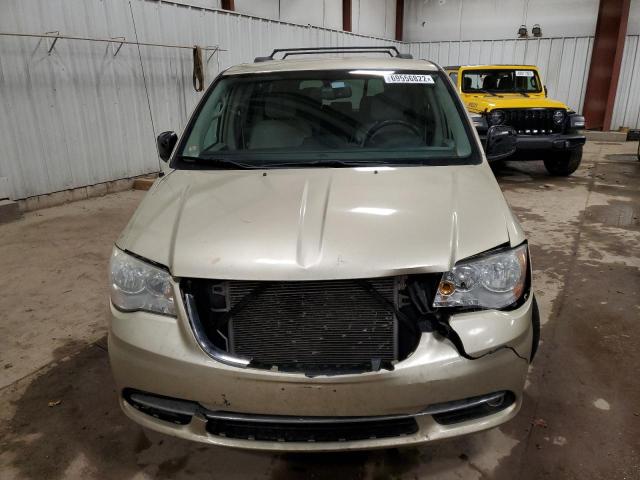 Photo 4 VIN: 2A4RR5DG5BR702058 - CHRYSLER TOWN & COU 