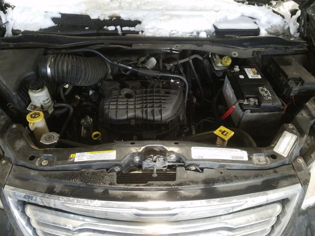 Photo 6 VIN: 2A4RR5DG5BR782672 - CHRYSLER TOWN &AMP COU 