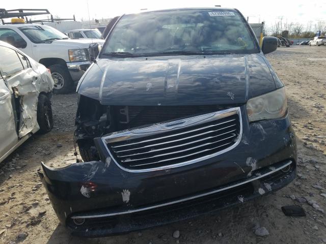 Photo 8 VIN: 2A4RR5DG6BR614989 - CHRYSLER TOWN & COU 