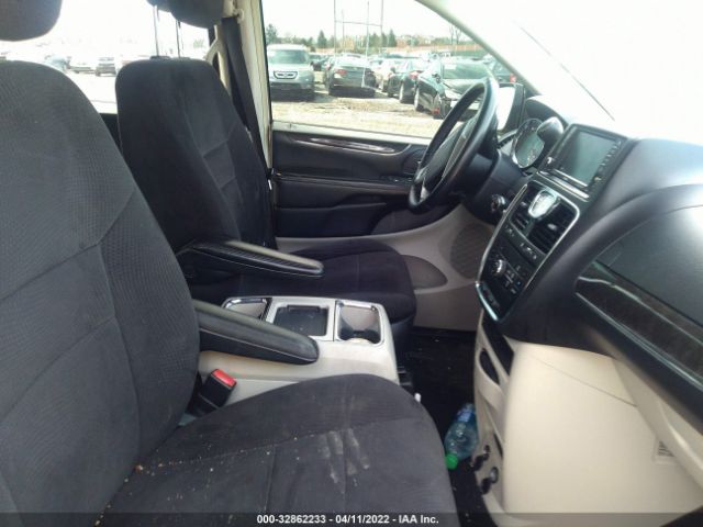 Photo 4 VIN: 2A4RR5DG6BR665280 - CHRYSLER TOWN & COUNTRY 