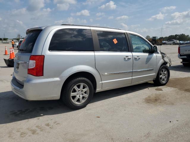 Photo 2 VIN: 2A4RR5DG6BR747610 - CHRYSLER TOWN & COU 